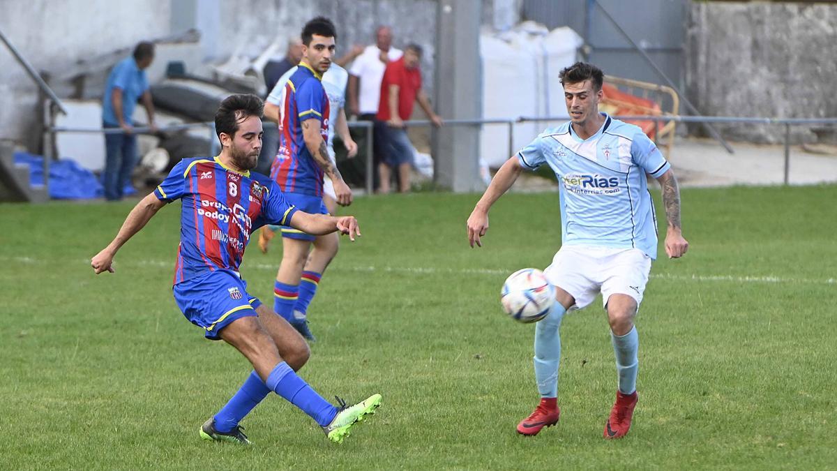 Un momento del partido entre el Villalonga y el Pontellas