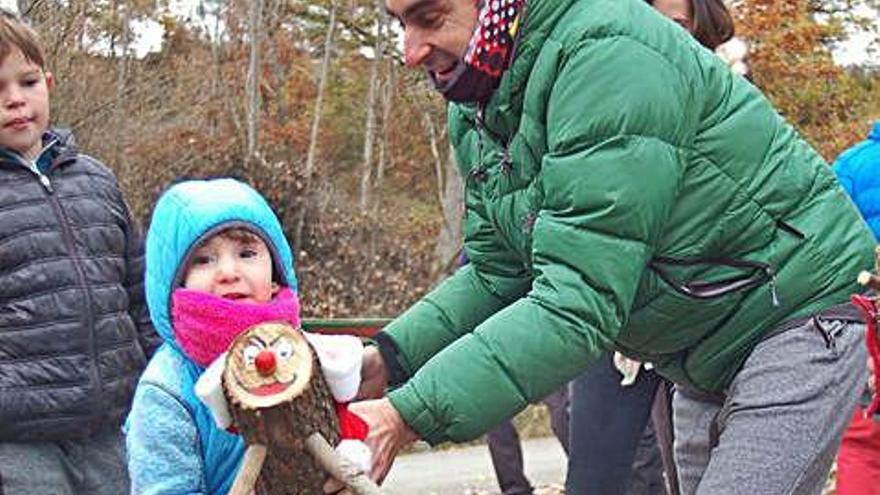 Infants amb el tió, l&#039;any passat