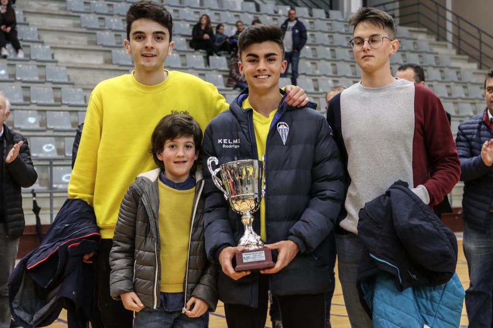 Los Moros y Cristianos de Alcoy celebran su Trofeo Filaes 2019