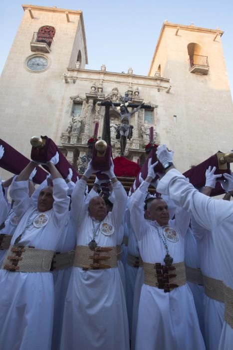 Tradicional encuentro del Cristo del Mar con su madre, la Virgen de los Dolores