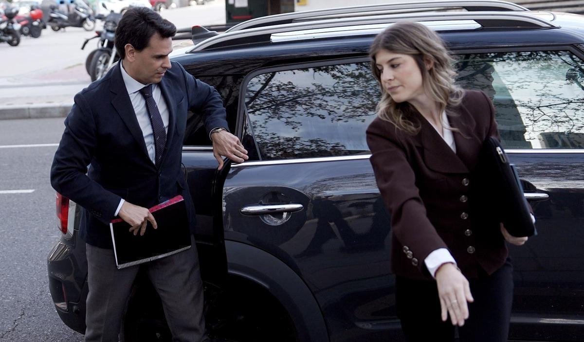 Alberto Gónzalez Amador, novio de Isabel Díaz Ayuso a la llegada a los juzgados de Plaza de Castilla. Alberto Gónzalez Amador, novio de Isabel Díaz Ayuso a la llegada a los juzgados de Plaza de Castilla.