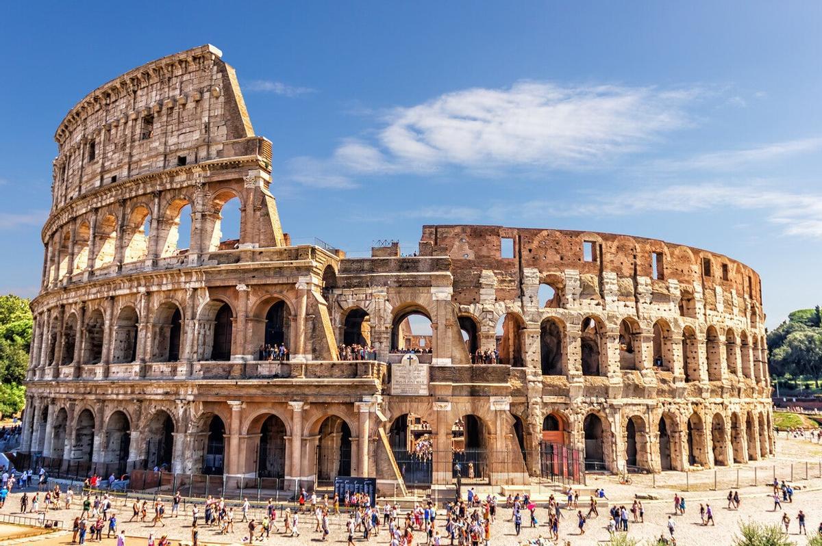 La policia identifica el turista que va gravar el seu nom i el de la seva nòvia al Colosseu de Roma