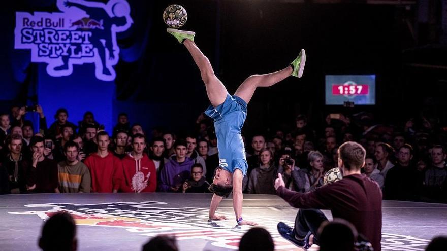 Una muestra de Freestyle Football.