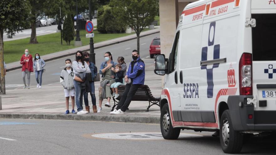 Mañana accidentada en Oviedo: un herido grave en un atropello y tres leves por colisiones