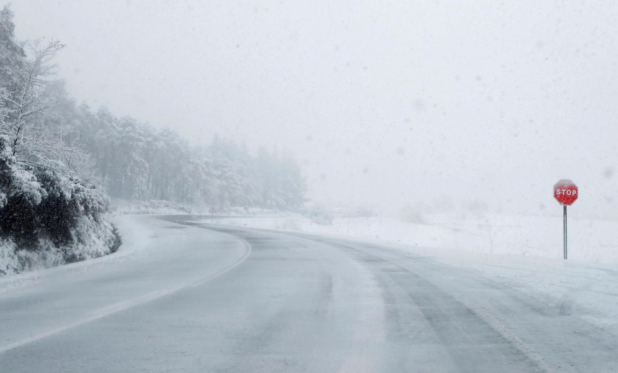 La nieve cubre el fin de semana en Galicia