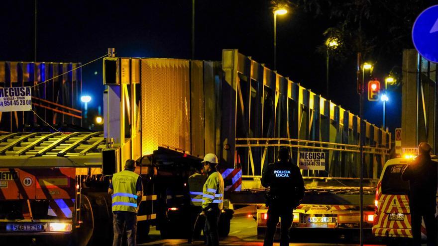 Así ha llegado el nuevo puente del CAC a Málaga