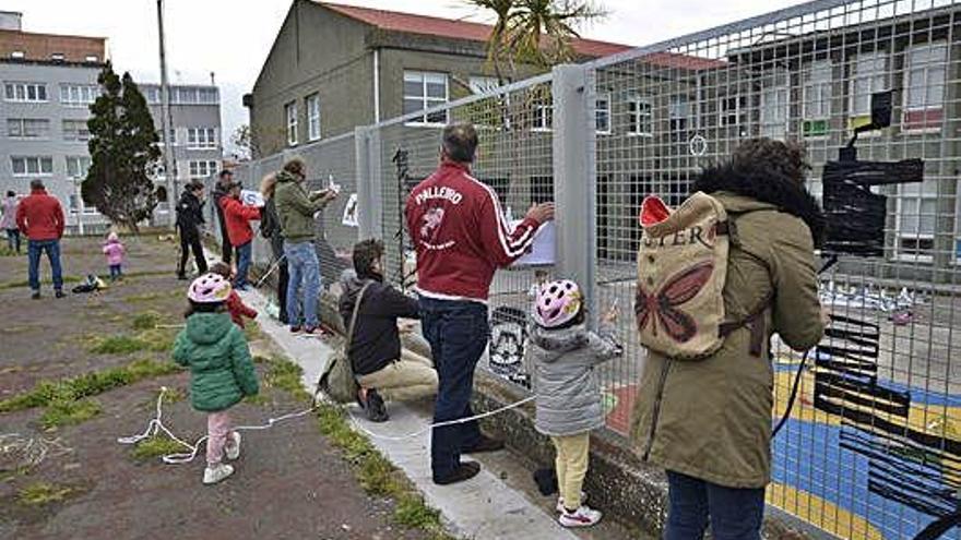 Escolares contra las cacas de perros en Monte Alto