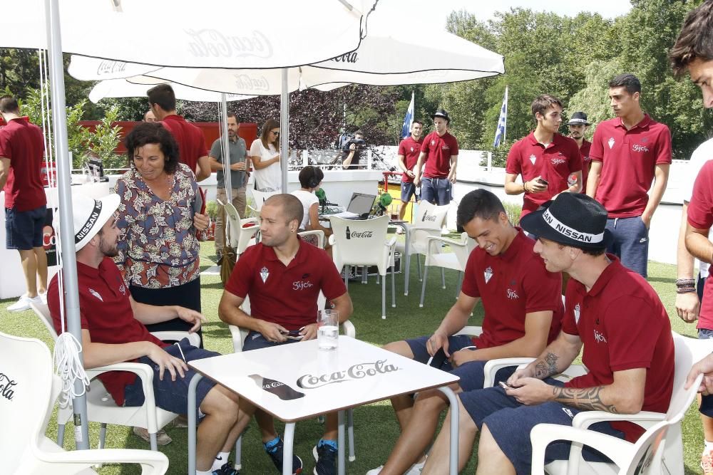 Visita del Sporting de Gijón a la Feria de Muestras de Asturias