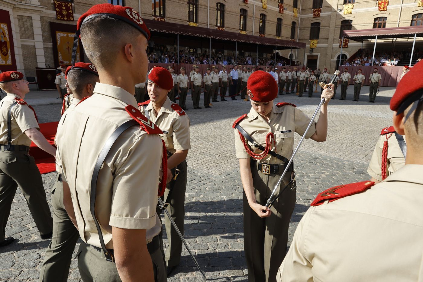 En imágenes | Leonor, dos meses  de instrucción militar en Zaragoza