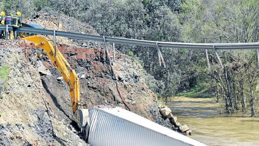 El caudal del río se dispara y vuelve a poner cerco a zonas inundables