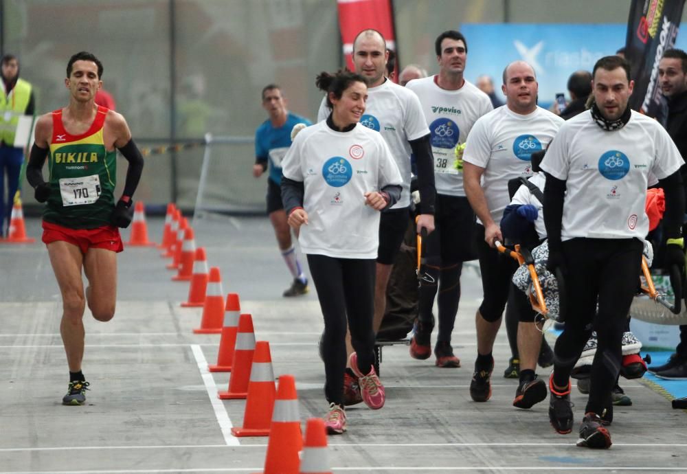 Más de 250 atletas se dieron cita en la mañana del domingo en el Ifevi para participar en la 5K-10K Carrera Popular Galiexpo Running.