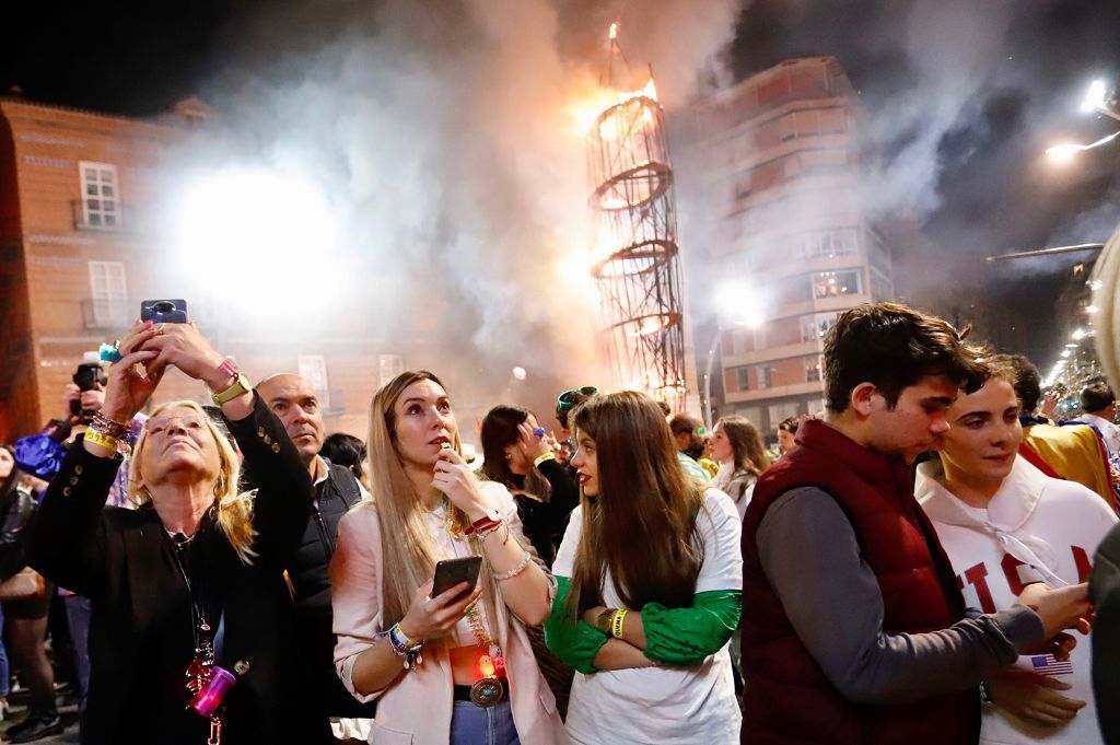 El desfile del Entierro de la Sardina y la quema, en imágenes