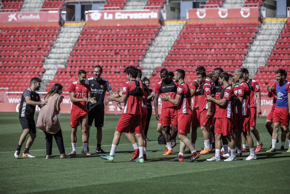 Último entrenamiento del Mallorca antes de partir hacia Miranda