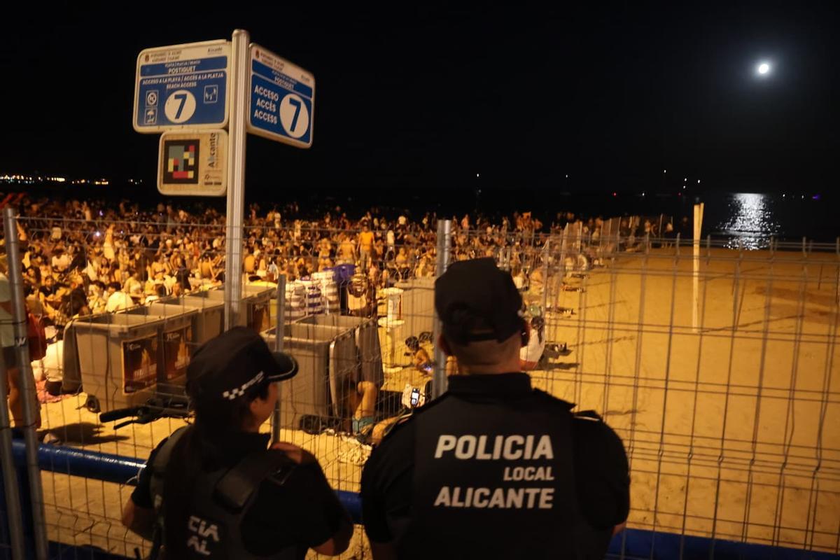 Última noche de fuegos artificiales de Hogueras: broche final a un certamen marcado por la nueva ubicación