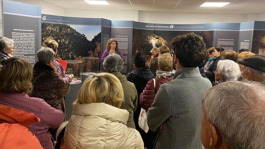 ‘Mujeres en la Prehistoria’ llega a Zarra tras haber superado los 150.000 visitantes