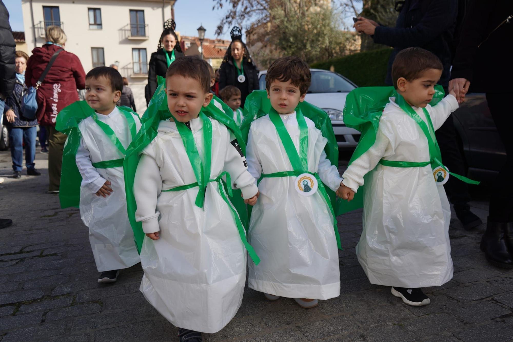 GALERÍA | La Esperanza ya está en las calles de Zamora... en versión "mini"