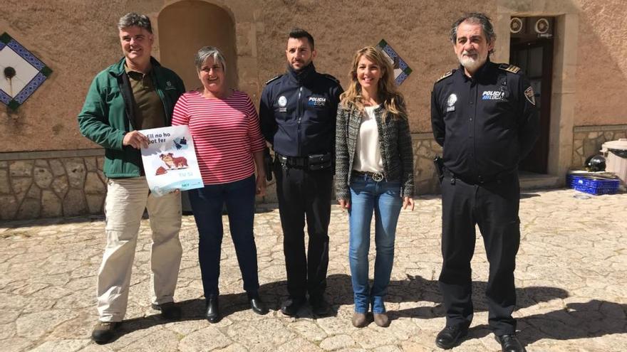 Autoridades de Andratx en la presentación de la campaña.