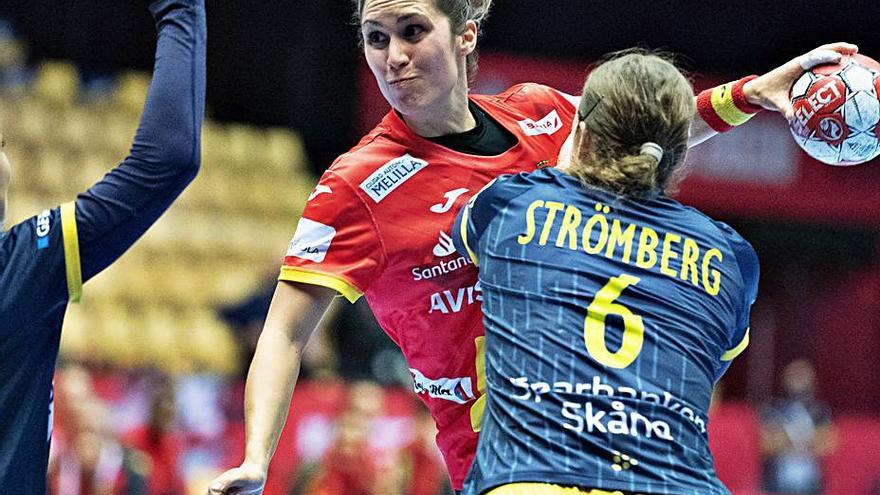 Mireya González, en un momento del partido de ayer. | EPA