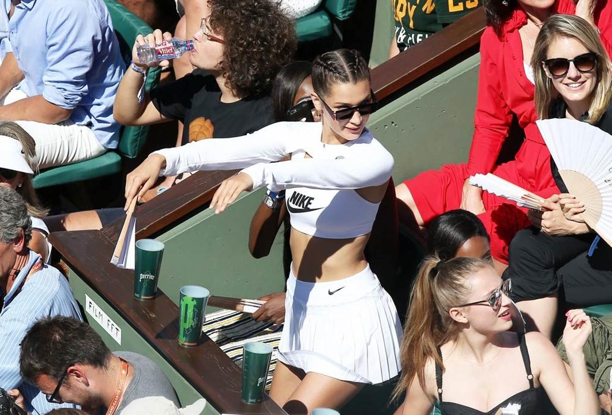 Bella Hadid, preparada para hacer la ola en la final de Roland Garros