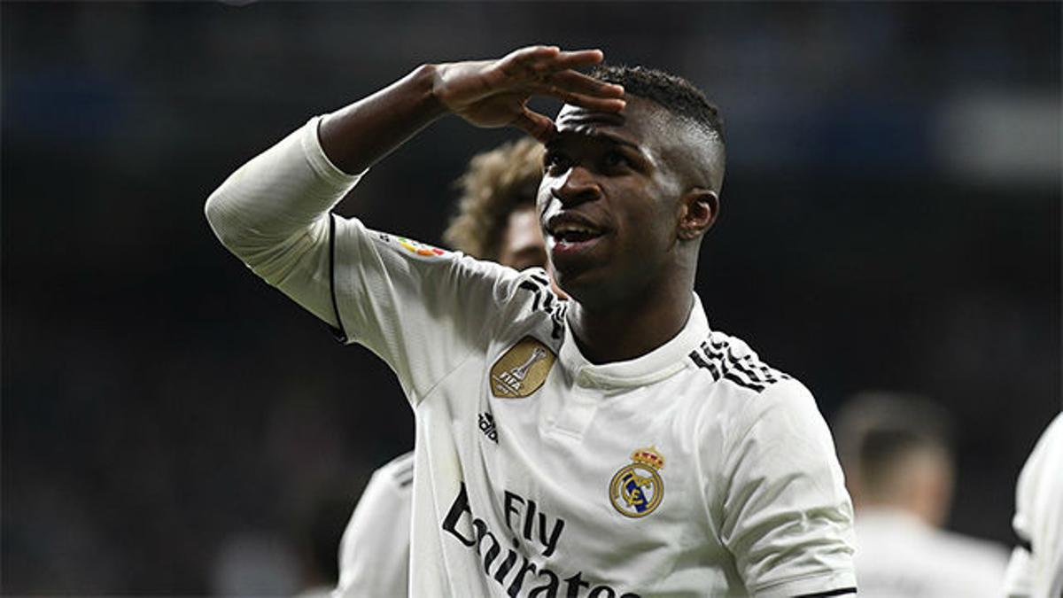 Esta vez no fue de rebote: Vinicius enamoró al Bernabéu con un golazo de volea