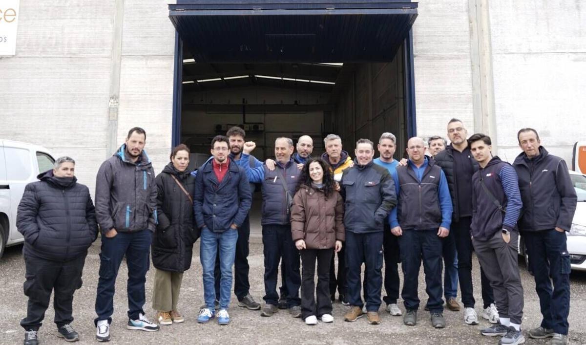 Trabajadores de MRW en Córdoba que se han visto afectados.