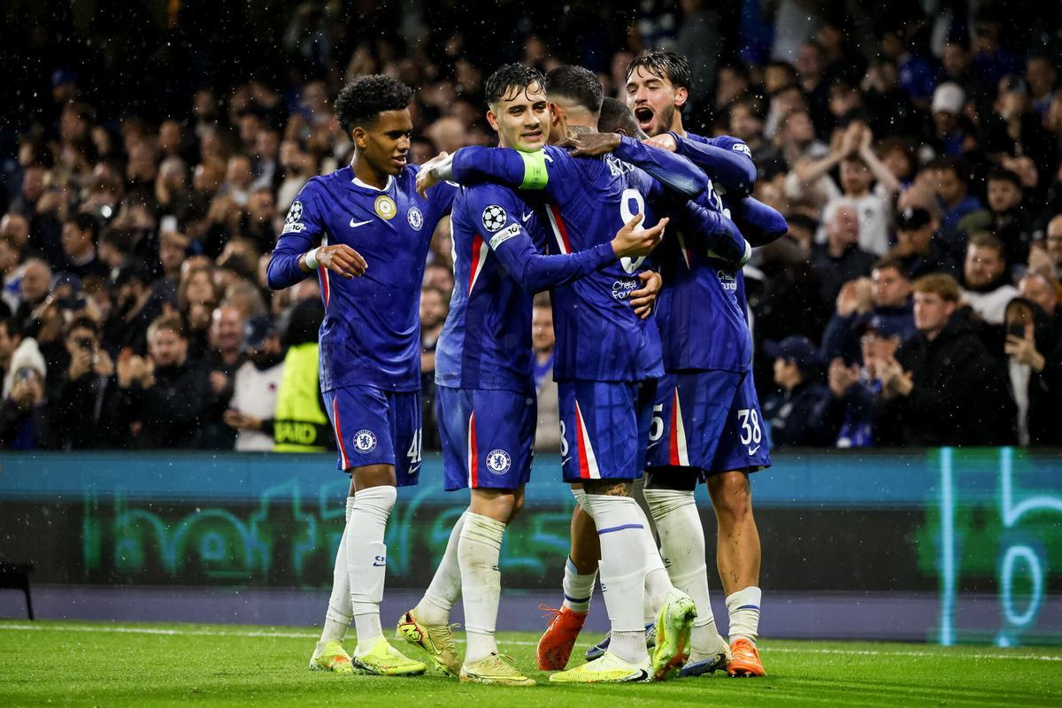 Los jugadores del Chelsea celebran un gol