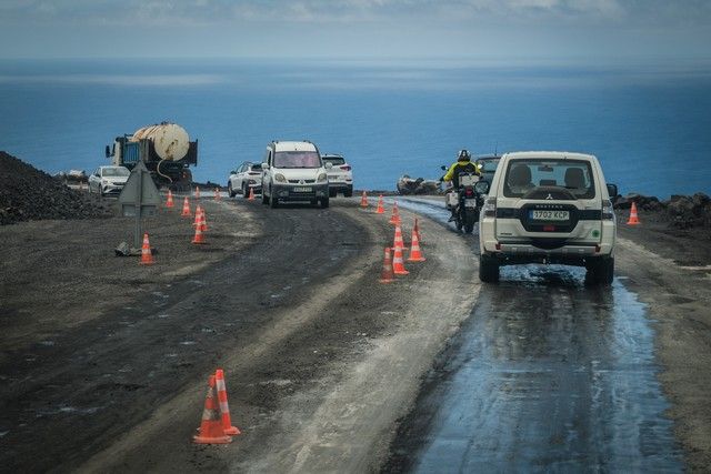 Carreteras por las coladas de lava de La Palma