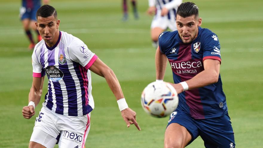 El Huesca saca un empate a un Valladolid que empezó 0-2