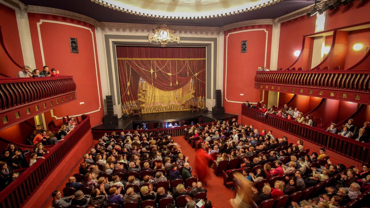 El teatro regresa a Elda tras seis meses de parón por el covid