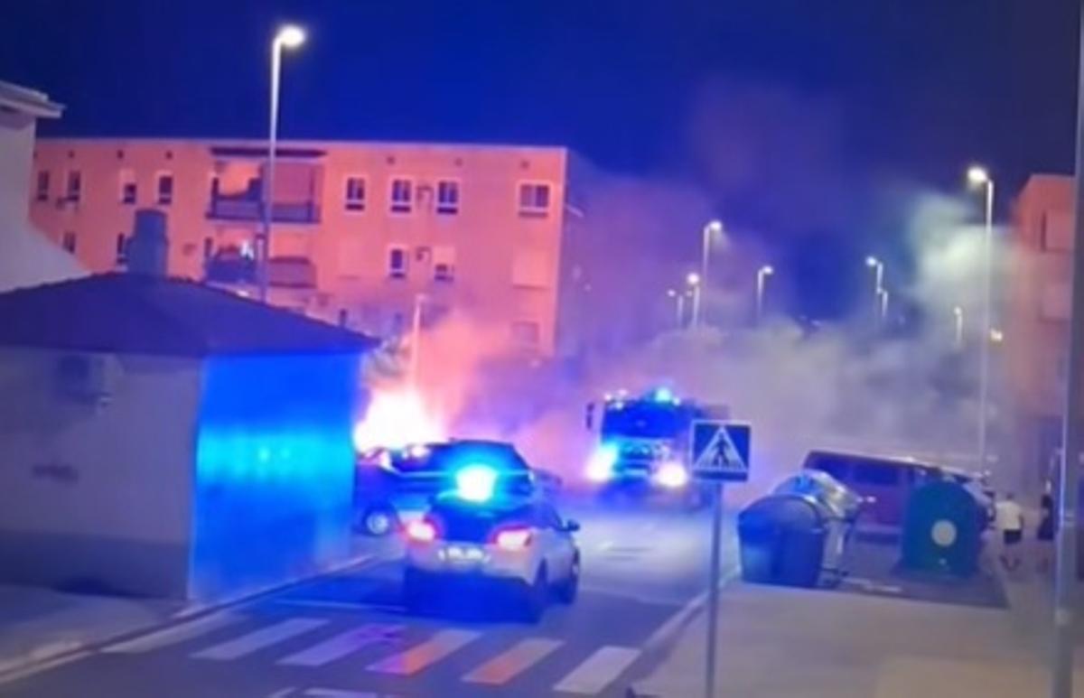 Incendio en la calle Las Adelfas.