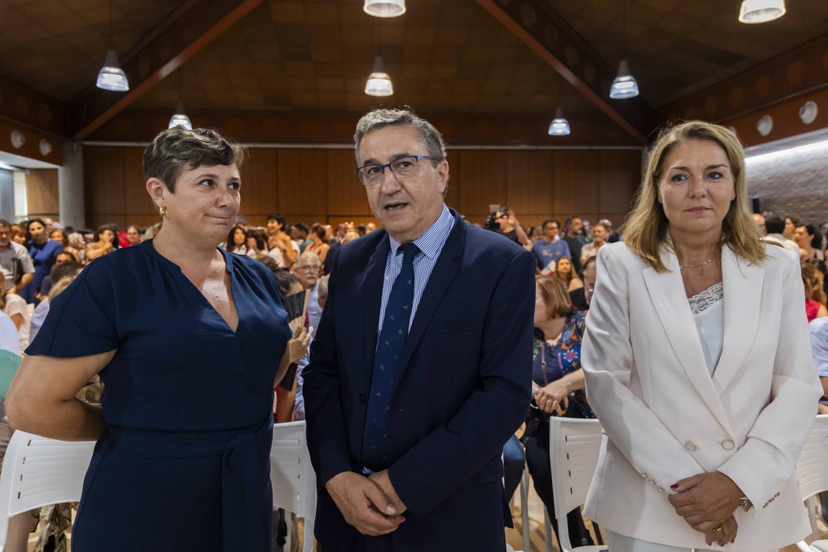Raquel Tamarit, junto a José Antonio Rovira y Susana Camarero