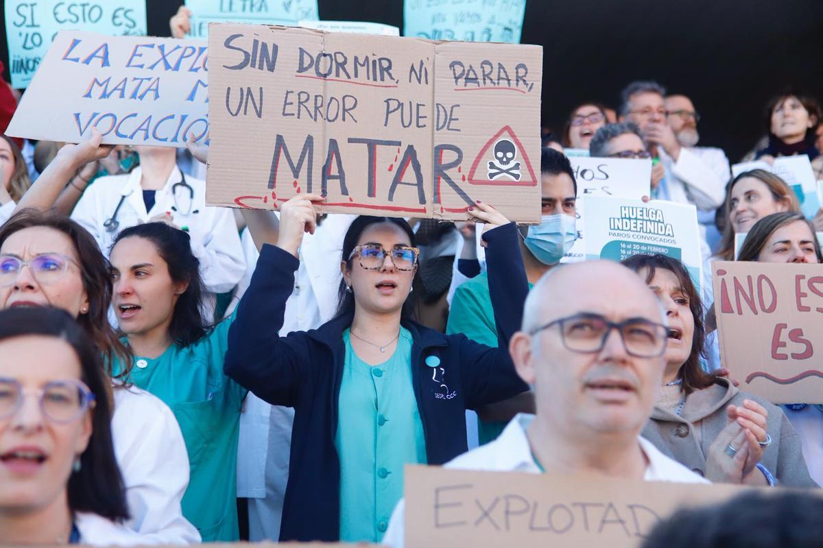 Concentración de los médicos en el hospital Clínico de Zaragoza en el ...