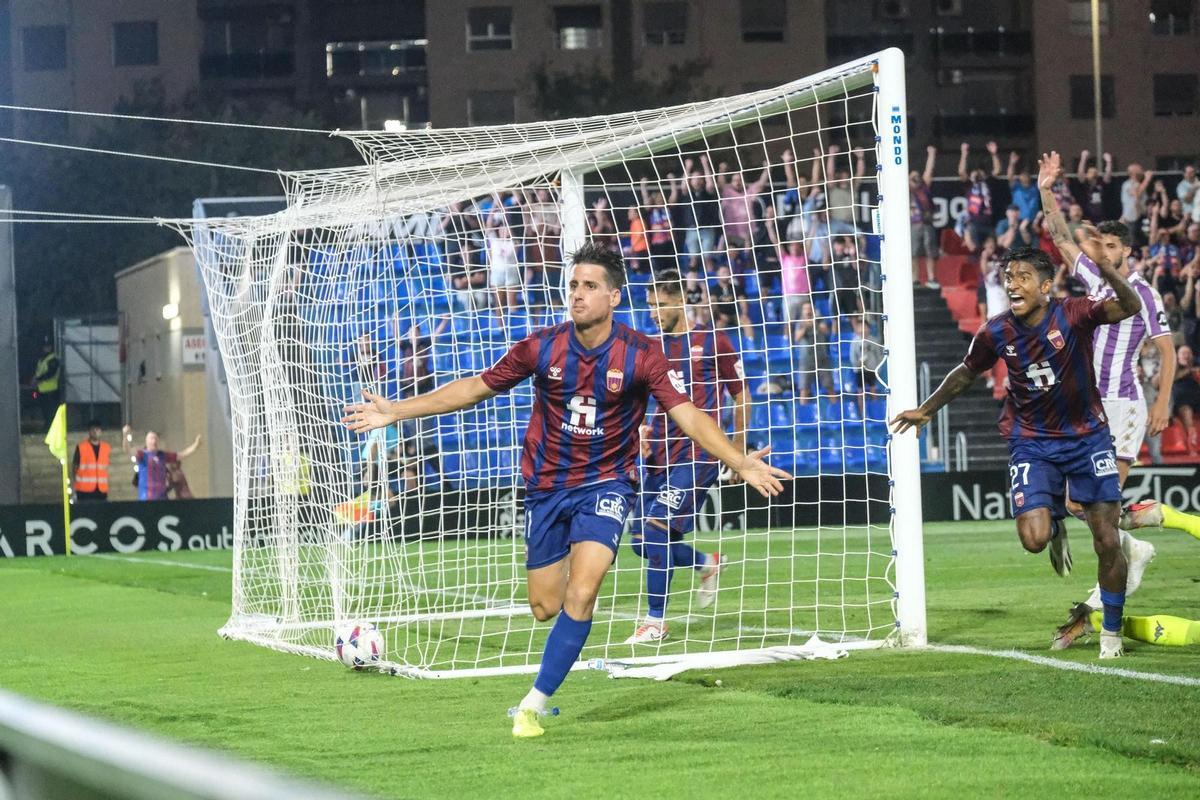Juanto celebra un gol ante el Real Valladolid en el partido de ida que posteriormente sería anulado