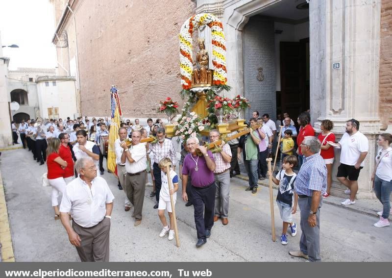 Vial-real devuelve su patrona a la ermita