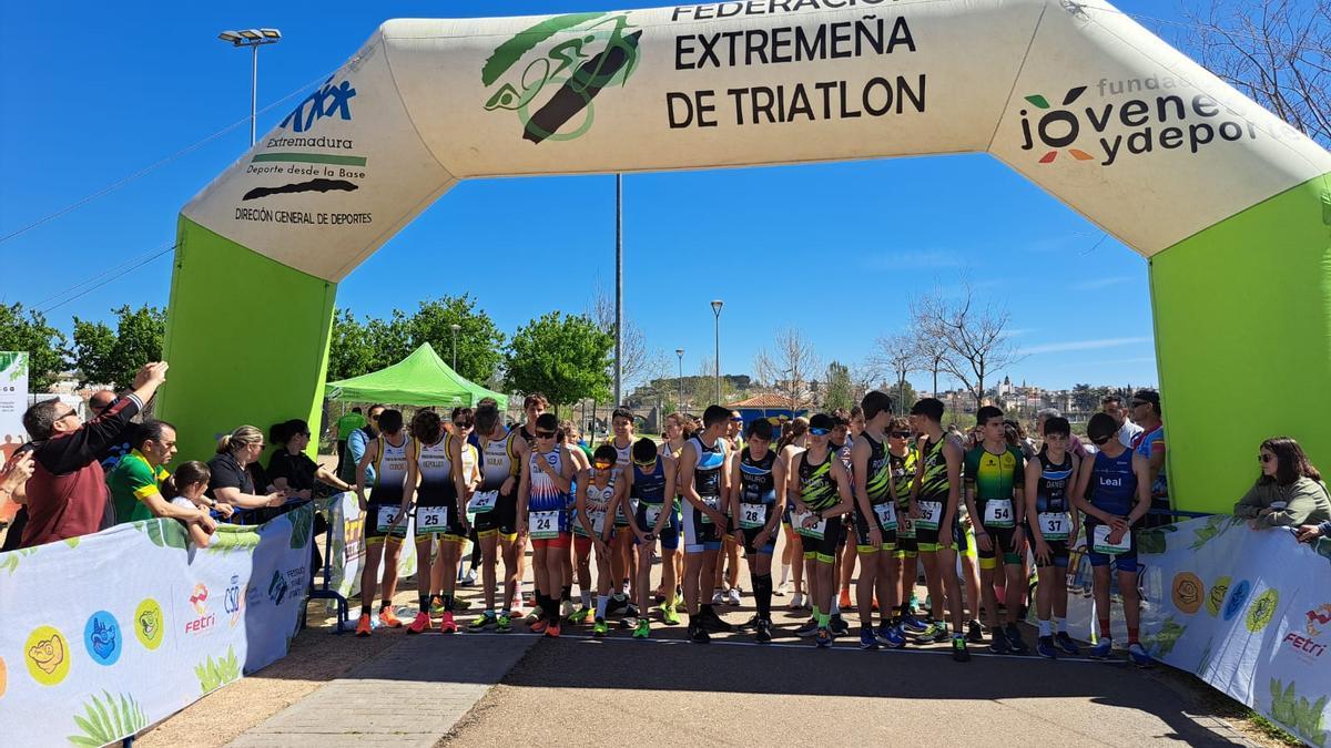 Una prueba de base organizada por la Federación Extremeña de Triatlón.