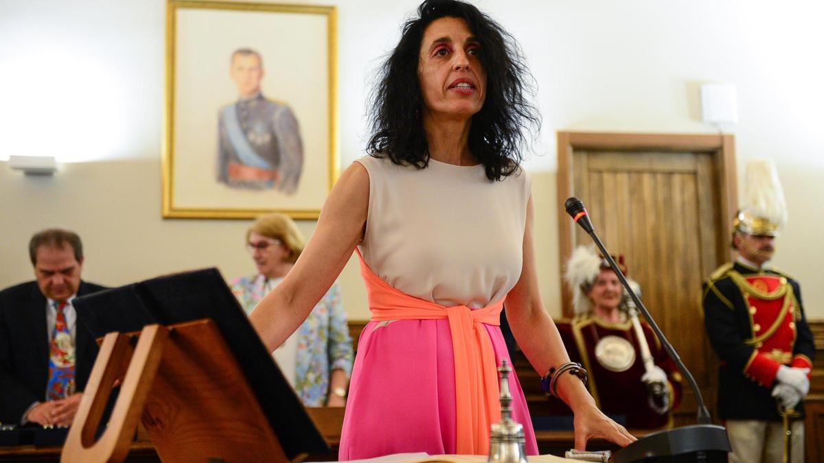 Isabel Blanco (en su toma de posesión en 2023 en Plasencia), que ha entrado en la lista del PP de Guardiola a la Asamblea.
