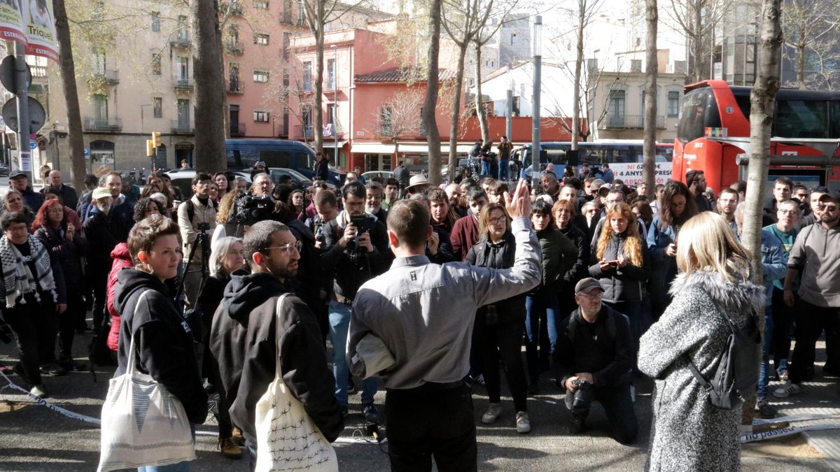 Concentració de suport als jutjats de Girona als encausats pel tall de l'AVE