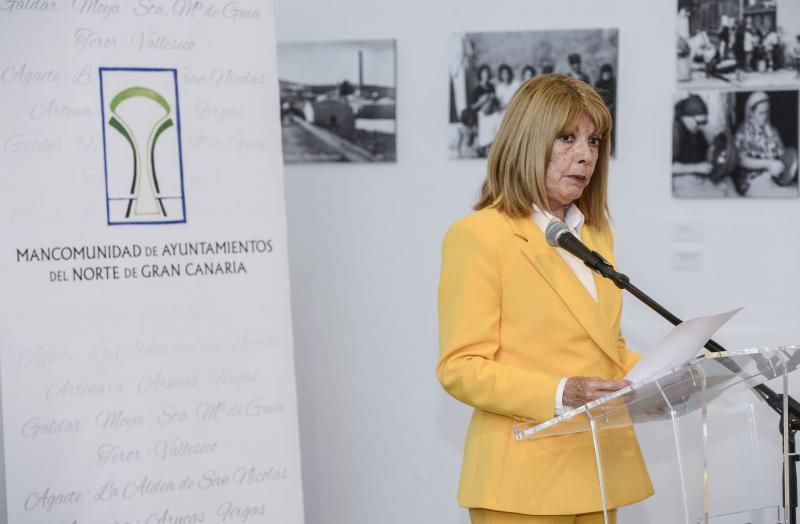 03/07/2018 STA. MARÍA DE GUÍA. En la Casa de la Cultura de Santa María de Guía, tuvo lugar el acto conmemorativo del 44 aniversario de la Mancomunidad del Norte ,en el que se entregaron las banderas oficial de la Mancomunidad, diseñada por el artista norteño Pepe Dámaso, a todos los Ayuntamientos del norte de Gran Canaria. FOTO: J. PÉREZ CURBELO  | 03/07/2018 | Fotógrafo: José Pérez Curbelo