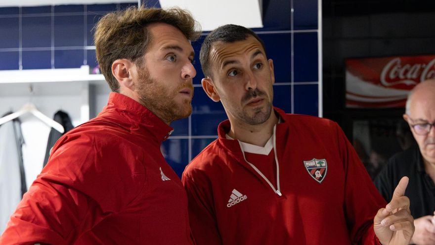 Ibai gómez junto a David Vinatea