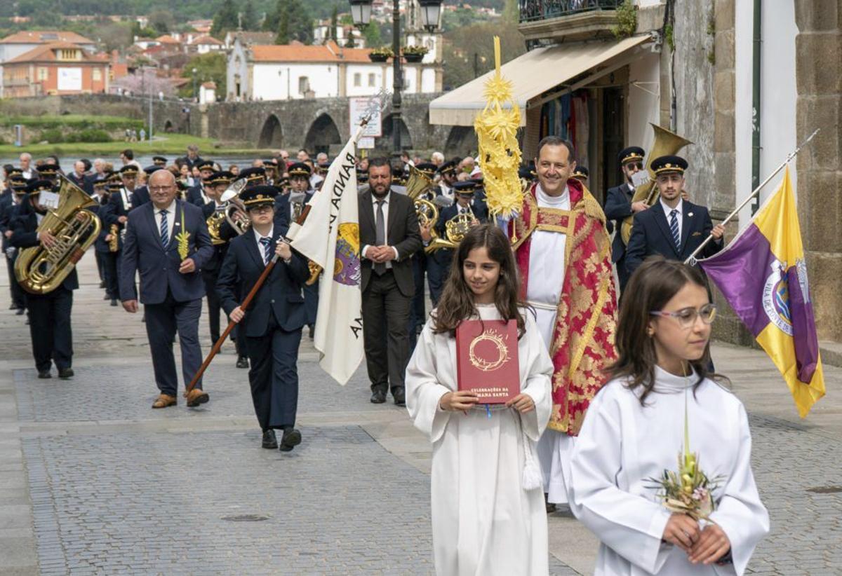 La Semana Santa limiana atrae a visitantes de las dos orillas