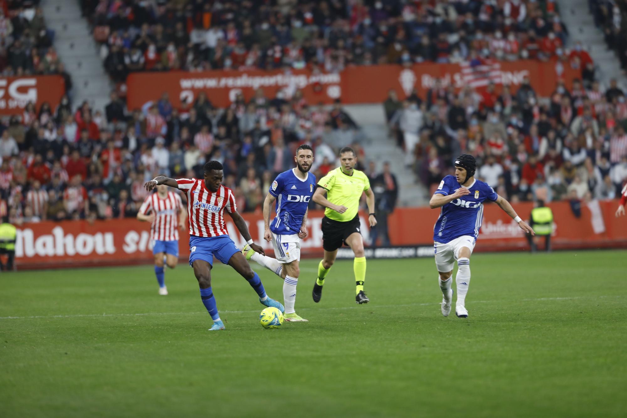 EN IMÁGENES: Así fue el derbi asturiano en El Molinón