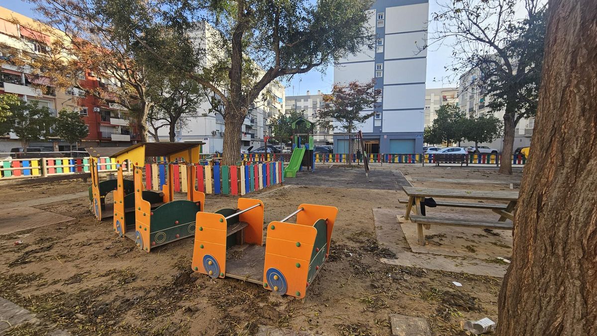 Plaza del Río Segura, durante la dana.