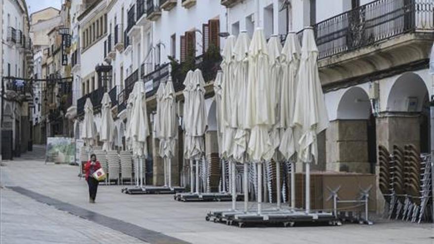 Los bares cacereños ven su futuro inviable con los recortes previstos