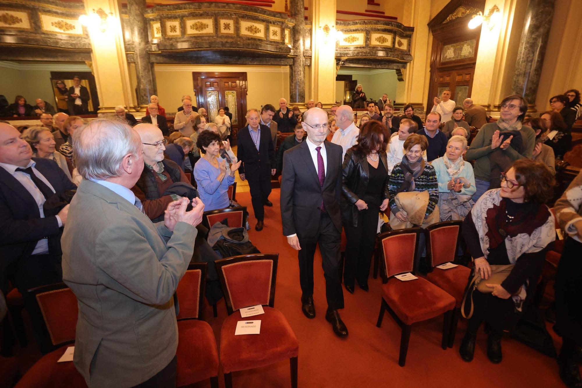 El historiador Alfredo Vigo Trasancos ingresa en el Instituto José Cornide de Estudios Coruñeses