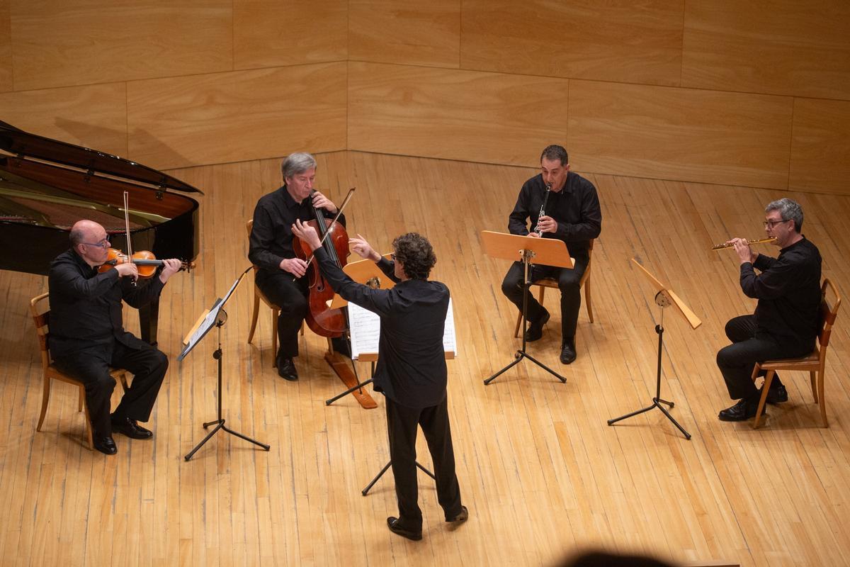 El Grupo Enigma durante el concierto de este lunes.
