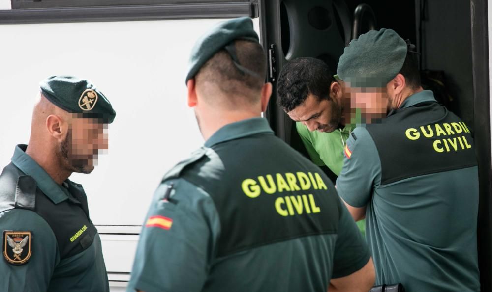 Traslado a los juzgados de los detenidos en la 'Operación Llamps'