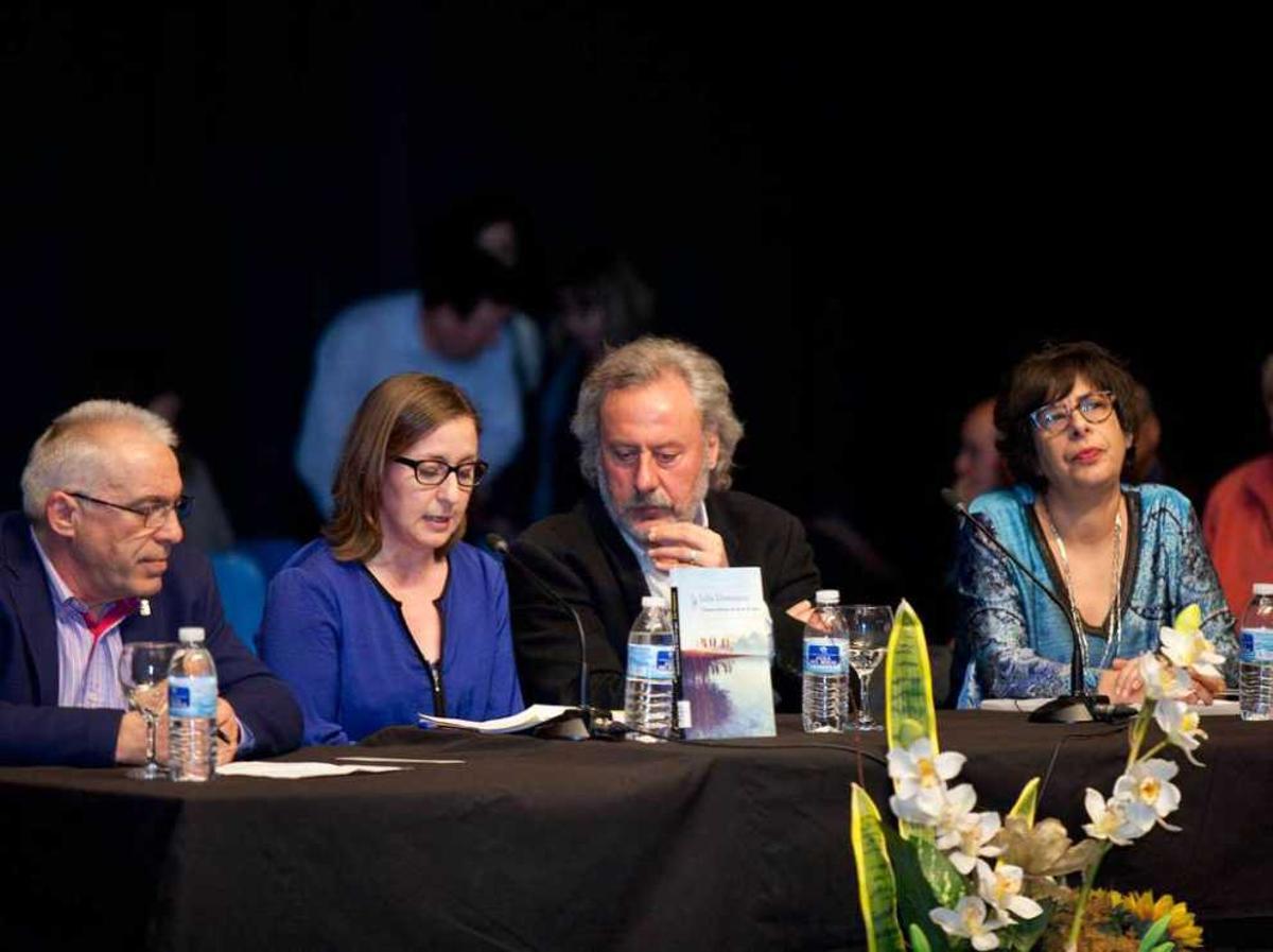Julio Llamazares: "Escribo lo que me piden el cuerpo y el alma, por eso tardo tanto"