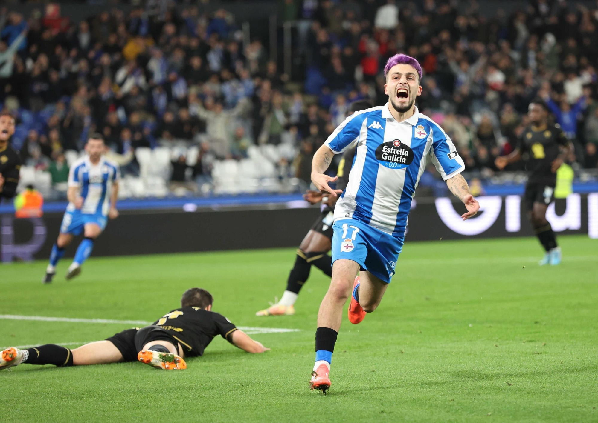 El Dépor golea al Castellón en Riazor (5-1)