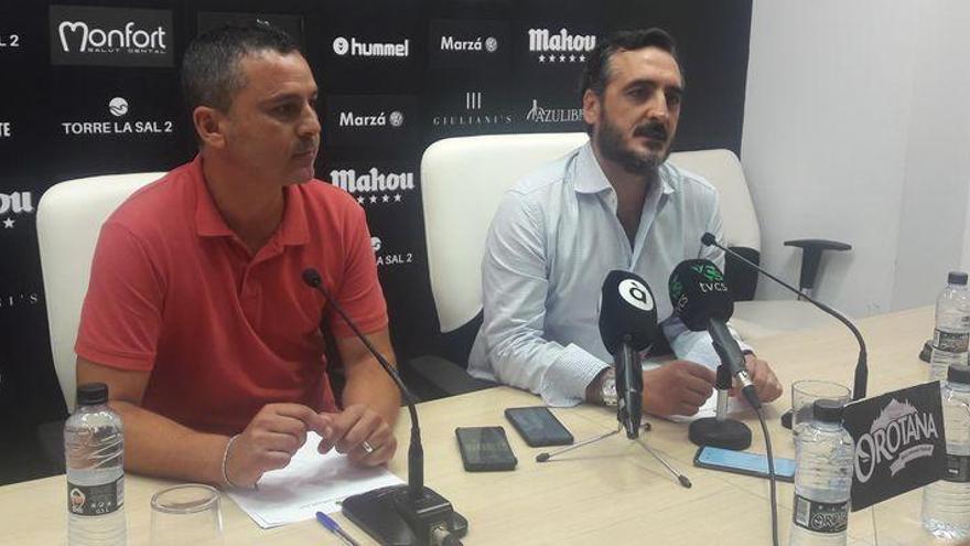 Escobar no puede evitar el llanto en su despedida del Castellón