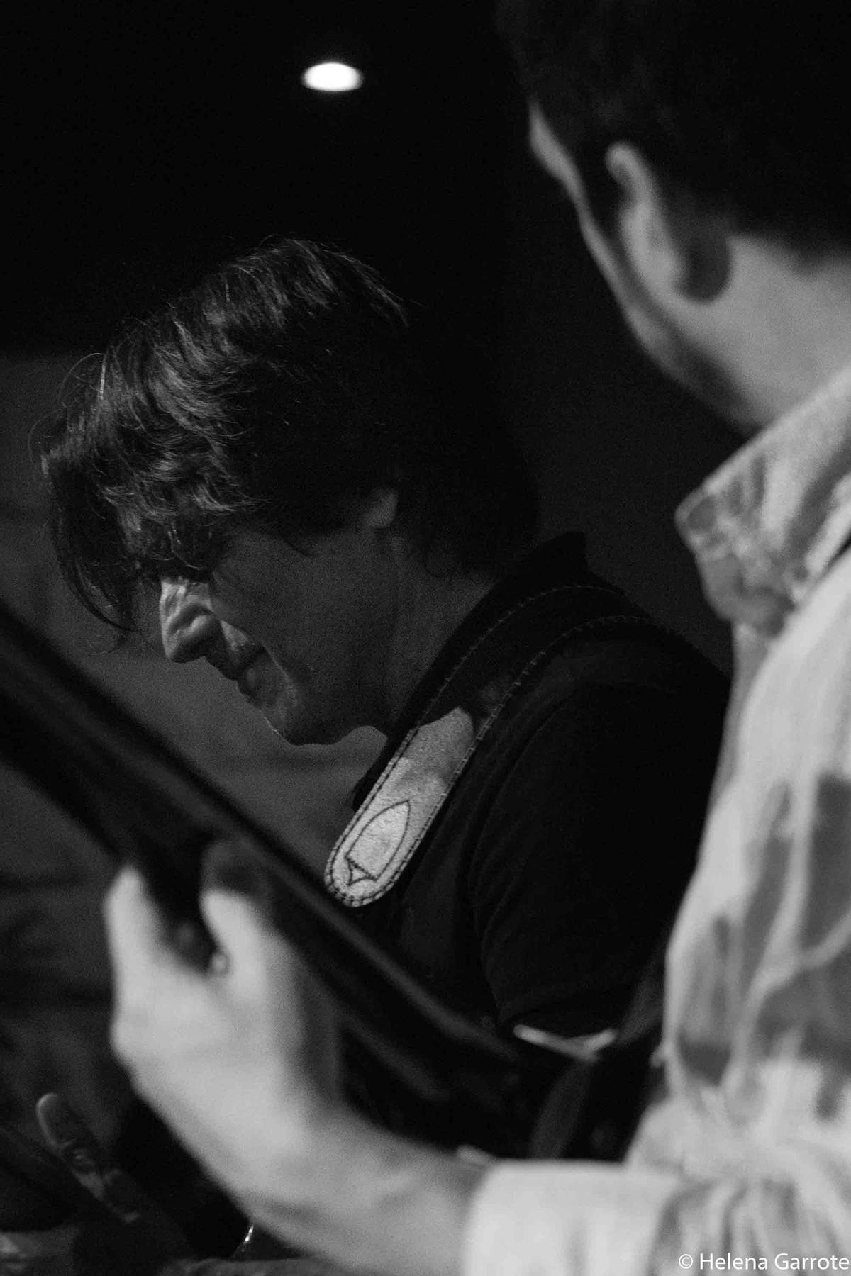 Ovidio López Trío llena de jazz íntimo Entre Bambalinas en Alicante